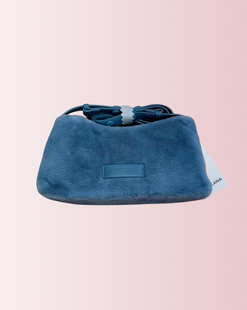 Bolso pequeño de pelo sintético azul – Surkana